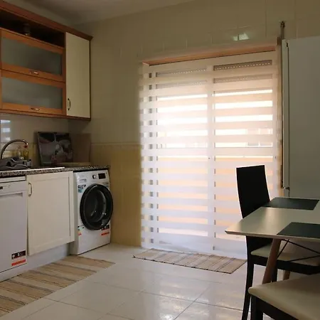 Apartment T1 Poucos Minutos Da Meia